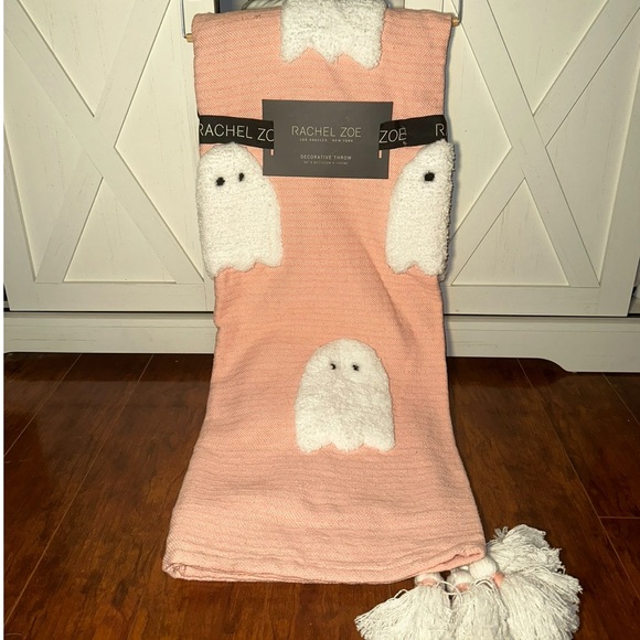 Rachel Zoe Pink Tufted Ghost Decorative Throw Blanket - Picture 1 of 3